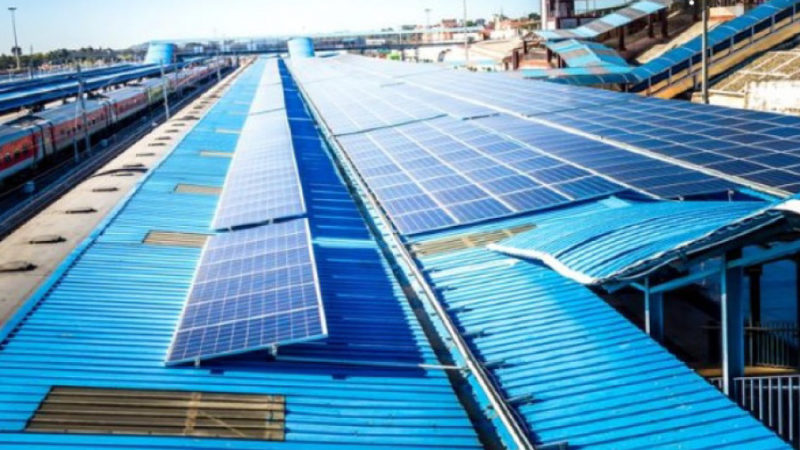 Indian-Railways-plans-to-install-rooftop-solar-at-nearly-7000-stations-nationwide