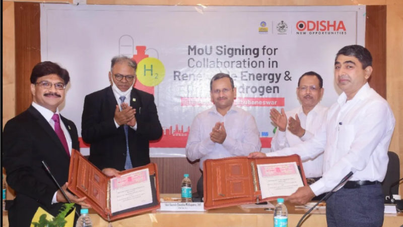 Odisha-government-and-Bharat-Petroleum-signed-a-MoU-to-develop-a-renewable-energy-plant